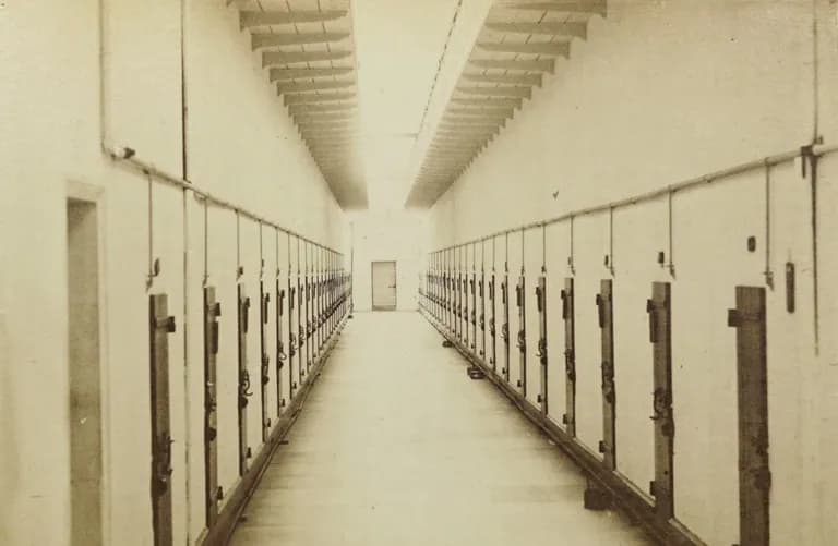  prison prison house combination lock guillotine safe-0