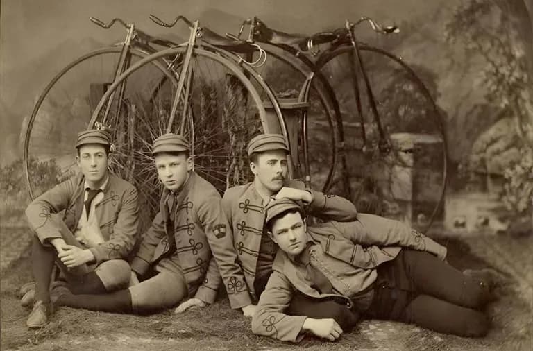 military uniform tricycle trike velocipede bicycle-built-for-two tandem bicycle tandem jinrikisha ricksha rickshaw-0