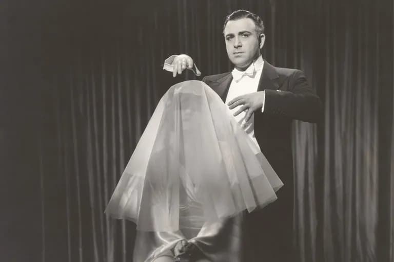  gown bow tie bow-tie bowtie hoopskirt crinoline overskirt-0
