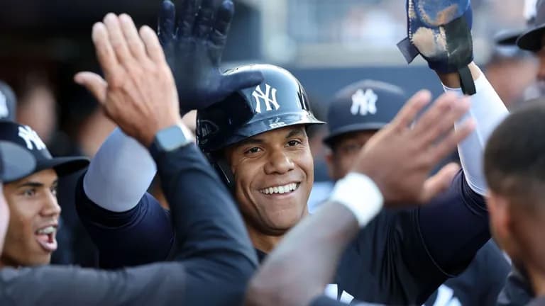  ballplayer baseball player-0